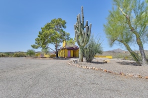 House (6 Bedrooms) | Interior - Experience Staying in Geodome, Pool, Hot Tub, BBQ (Tucson)