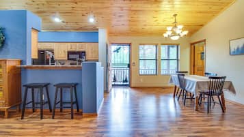 Rumah (2 Bedrooms) | Interior