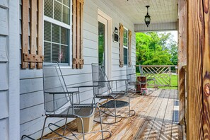 Unclassified image, 2 of 37, button - The Hunter's Retreat at Kudzu Cove Cabins Resort (Guntersville)