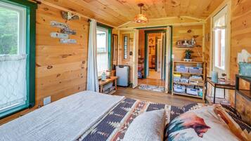 House (1 Bedroom) | Interior