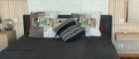 1 bedroom, desk, iron/ironing board, travel cot