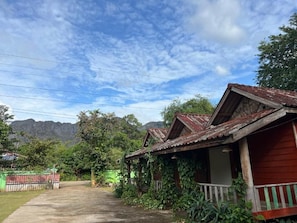 Exterior - Phonyeng Guest House (Kong Lor)