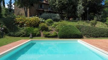 Piscina all'aperto