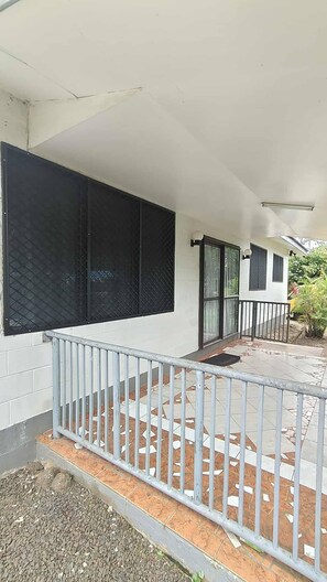 Rumah, 3 kamar tidur, patio | Halaman properti