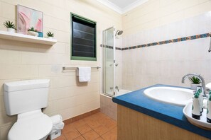 House | 3 bedrooms - Zenhouse Homestead Backyard - Spacious - Patio (Darwin)