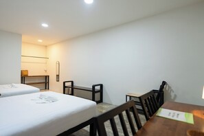 Ảnh chưa phân loại, 2 trong số 32 ảnh, nút