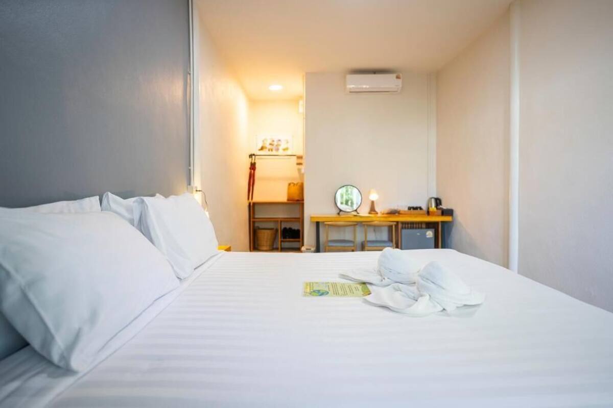 Standard Double Room, Patio, Courtyard View | WiFi (free)