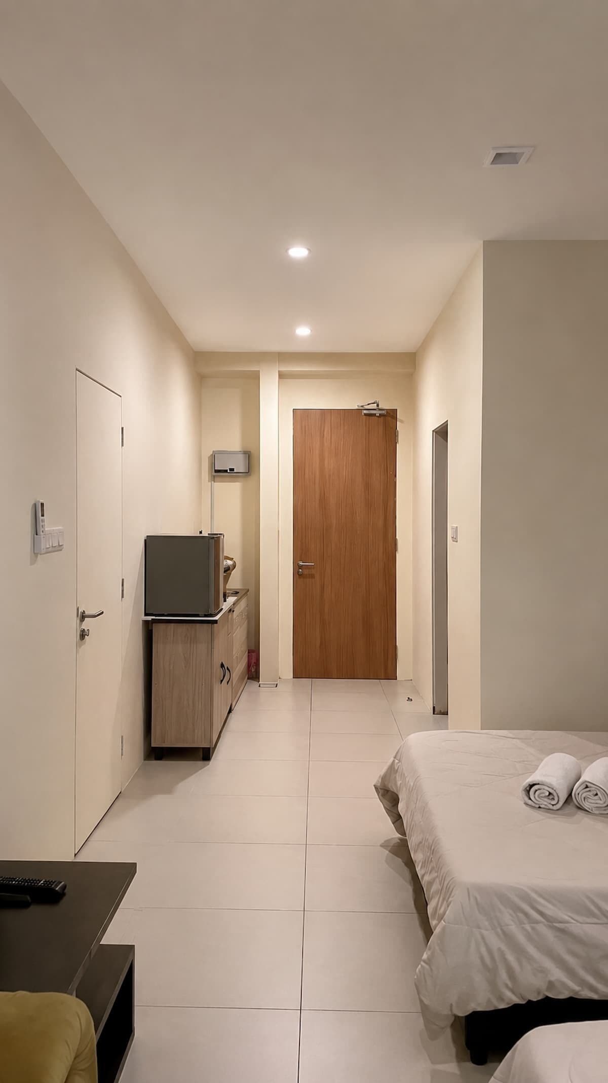 Studio, 2 Queen Beds | Iron/ironing board, WiFi (free)