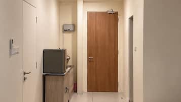 Studio, 2 Queen Beds | Iron/ironing board, WiFi (free)