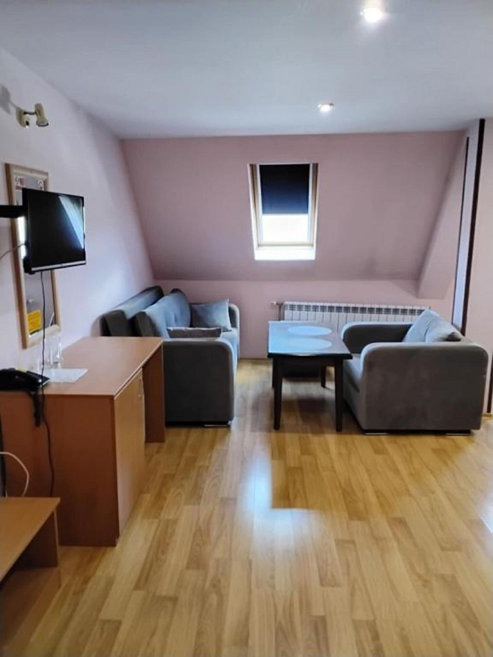 Classic Apartment, City View | Living area