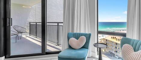 Condo, 1 Bedroom | Living area