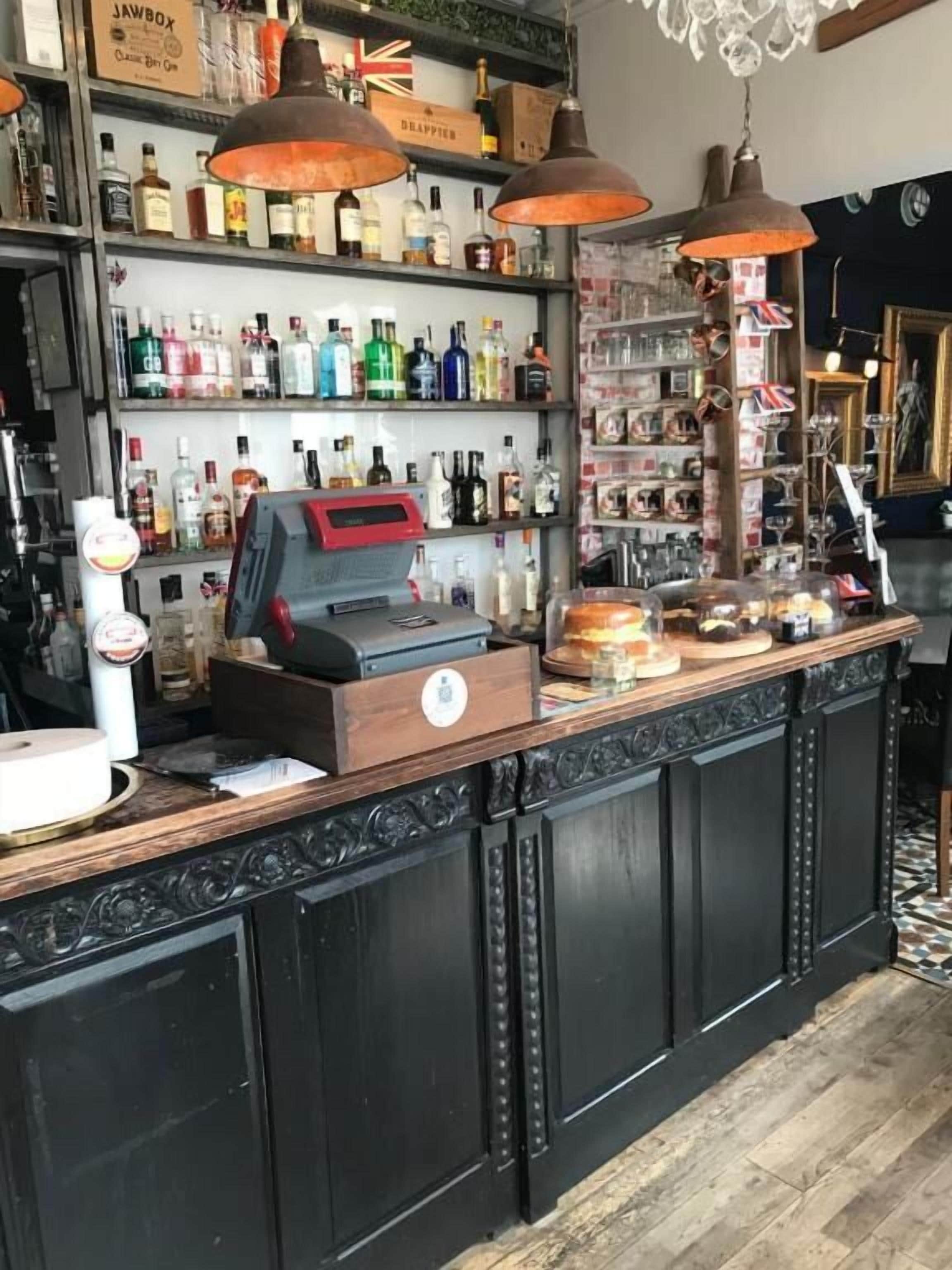 Bar (en la propiedad)