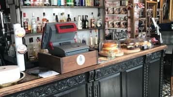 Bar (en la propiedad)