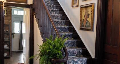 Charming Historic House Rental Waddington