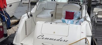 Delightful 2-bedroom boat at the Providence Marina.