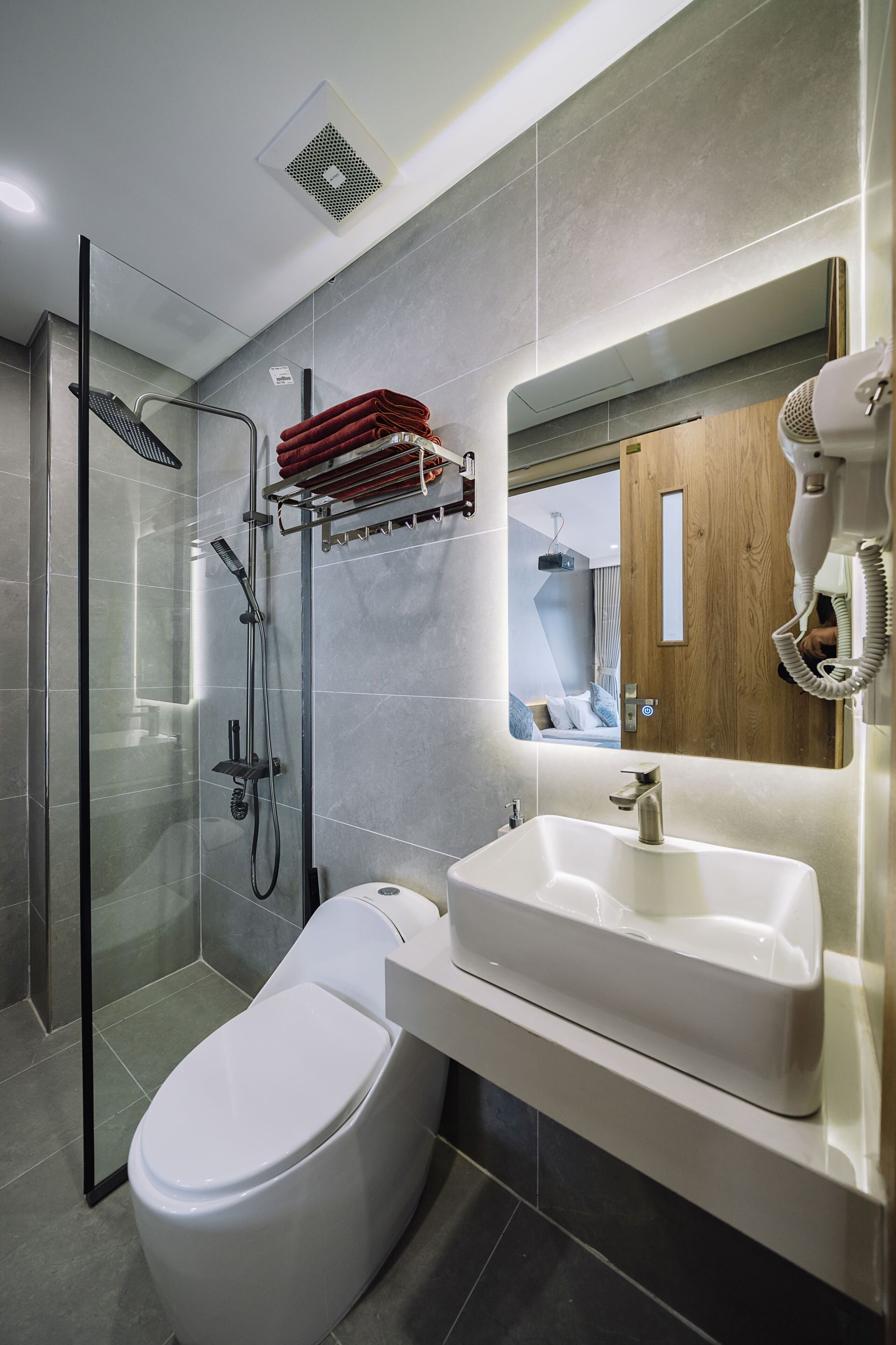 Standard Double Room, City View | Bathroom | Hair dryer