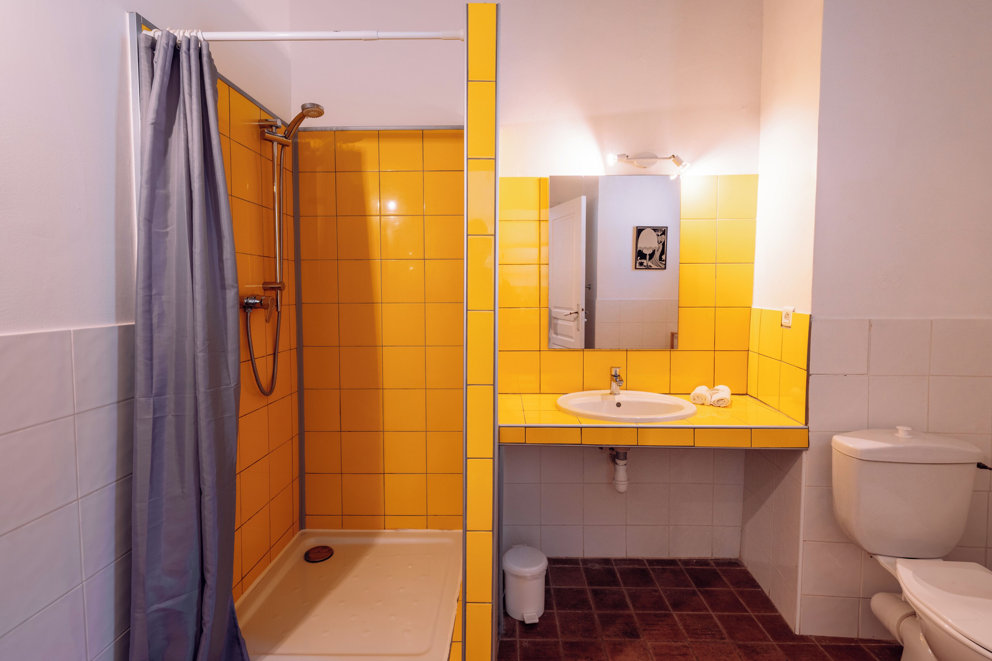 Shower, toilet paper