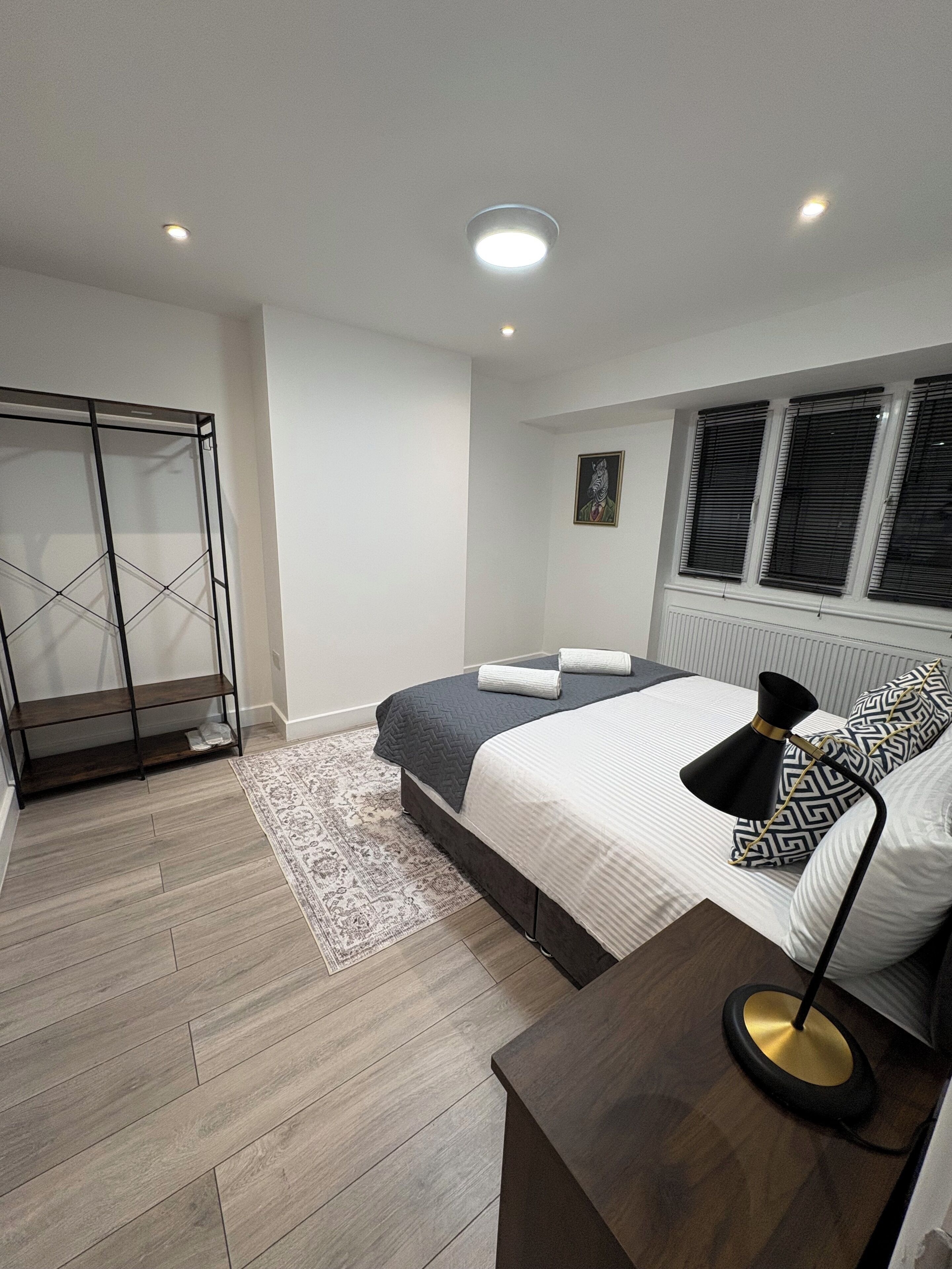 3 bedrooms, iron/ironing board, WiFi, bed sheets