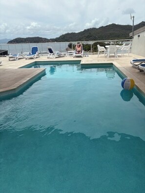 Pool - Blissful Paradise (Nelly Bay)