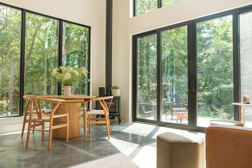 Modern Luxury Cabin - Hiking Trails - Farm Stay - "Sycamore Cabin: Unit A"