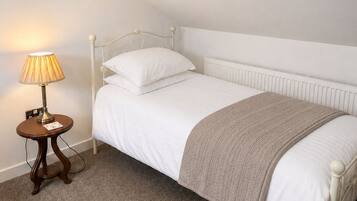 2 bedrooms, iron/ironing board, travel crib, WiFi (free)