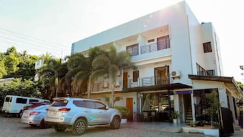Family Room | Exterior