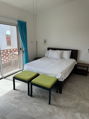 2 bedrooms, iron/ironing board, free WiFi, bed sheets - Cozy 2-bedroom house in amazing Jolly Harbour with AC (Jolly Harbour)