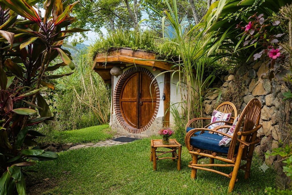 Signature Room, Lake View | Property grounds
