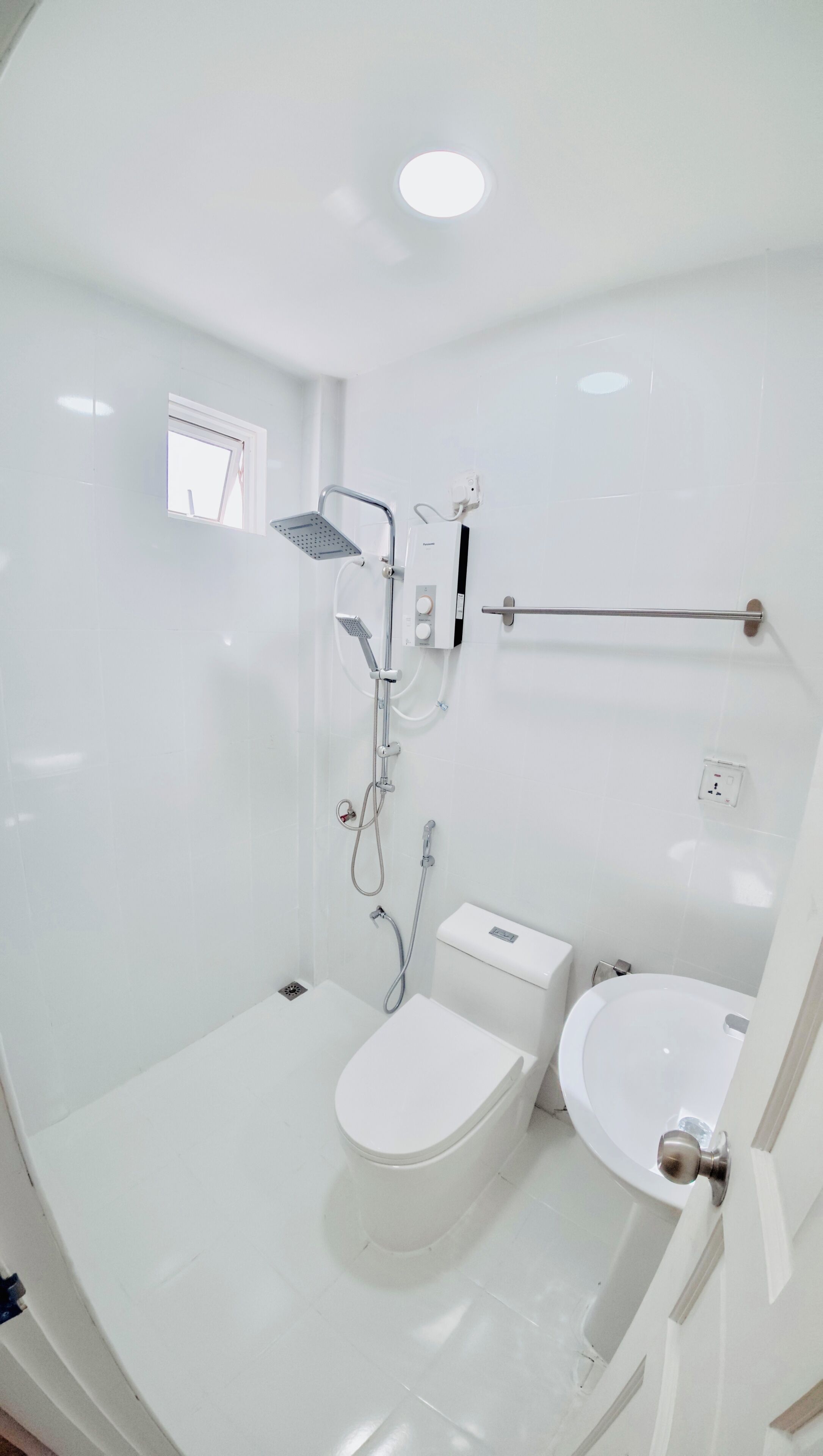 Quarto casal ou duplo luxo | Banheiro | Chuveiro, secador de cabelo (mediante solicitação), toalhas de banho 