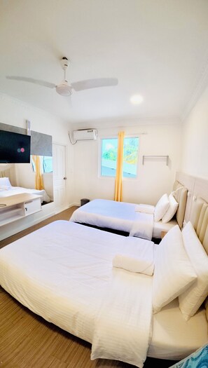 Phòng đôi hoặc 2 giường đơn Deluxe | Két bảo mật tại phòng, bàn ủi/dụng cụ ủi quần áo 