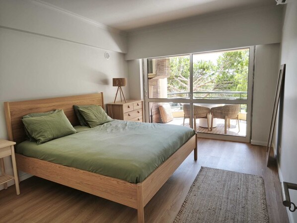 1 bedroom, iron/ironing board, internet, bed sheets