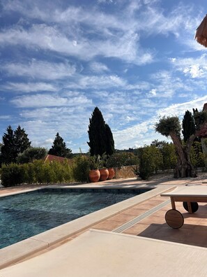 Pool - Perfect 2-bedroom apartment in charming Vermelha for a relaxing stay (Vermelha)