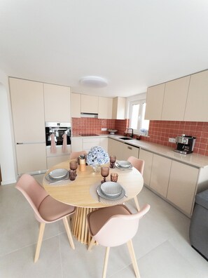 Dining - Perfect 2-bedroom apartment in charming Vermelha for a relaxing stay (Vermelha)