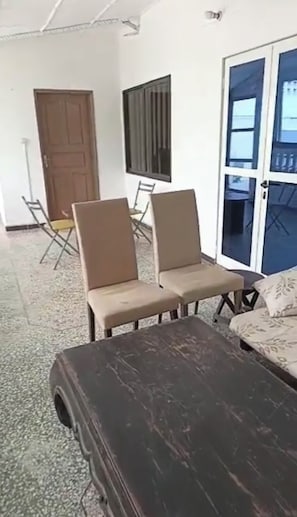 Property grounds - Your cozy home, just a 5-minute walk from the beach (Cotonou)