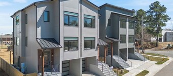 4BR Raleigh Townhome Near Downtown (Sleeps 9)