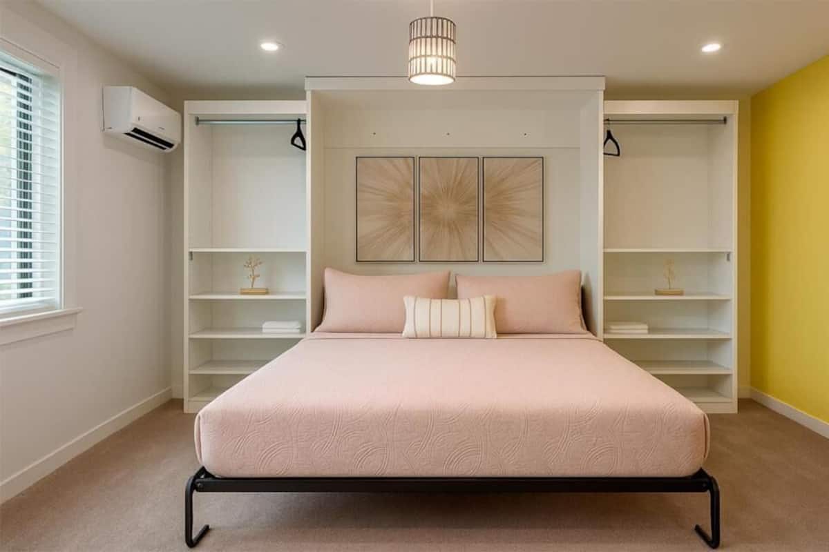 Habitación doble Deluxe, solo para hombres, patio, vista al jardín | Artículos del minibar gratis y escritorio