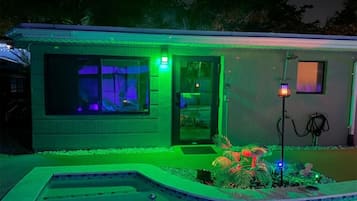 Luxe tweepersoonskamer, alleen voor mannen, terras, uitzicht op tuin | Terras