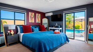 Suite estudio Deluxe, solo para hombres, patio, vistas a la piscina
