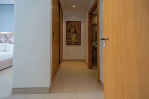 Interior - Luxury Living - Pool & Beach (Casablanca)