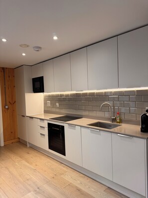 Private kitchen - Lovely, 1 Bedroom flat close to the royal mile (Edinburgh)