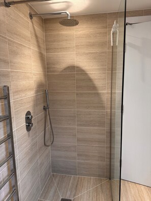 Bathroom - Lovely, 1 Bedroom flat close to the royal mile (Edinburgh)