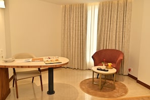 Phòng đôi hoặc 2 giường đơn phong cách cổ điển, quang cảnh thành phố