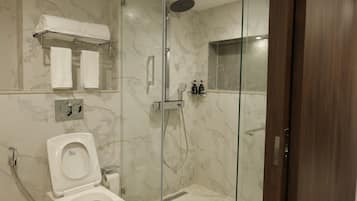 Family Suite, Sea View | Bathroom
