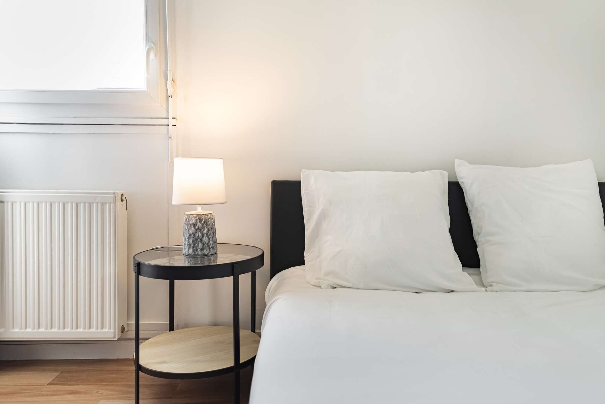5 chambres, fer et planche à repasser, Wi-Fi, draps fournis