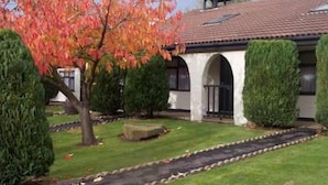 Exterior - Park Hall Cottages (Charnock Richard)