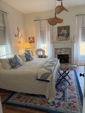 2 quartos, ferros/tábuas de passar roupa, Wi-Fi, roupa de cama