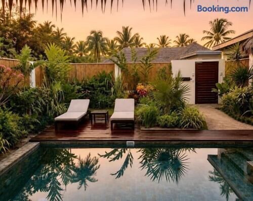 Eco-luxury Villa w/ Private Pool & Ocean by walk