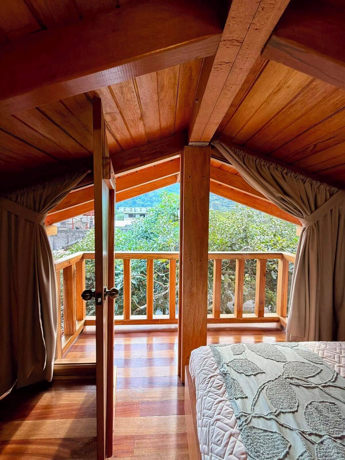 4 bedrooms, iron/ironing board, WiFi (free), bed sheets