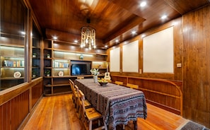 Dining - Breeze Courtyard (Lijiang)
