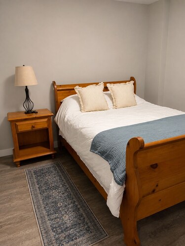  Lake view entry-level suite located within minutes to downtown and hospital
